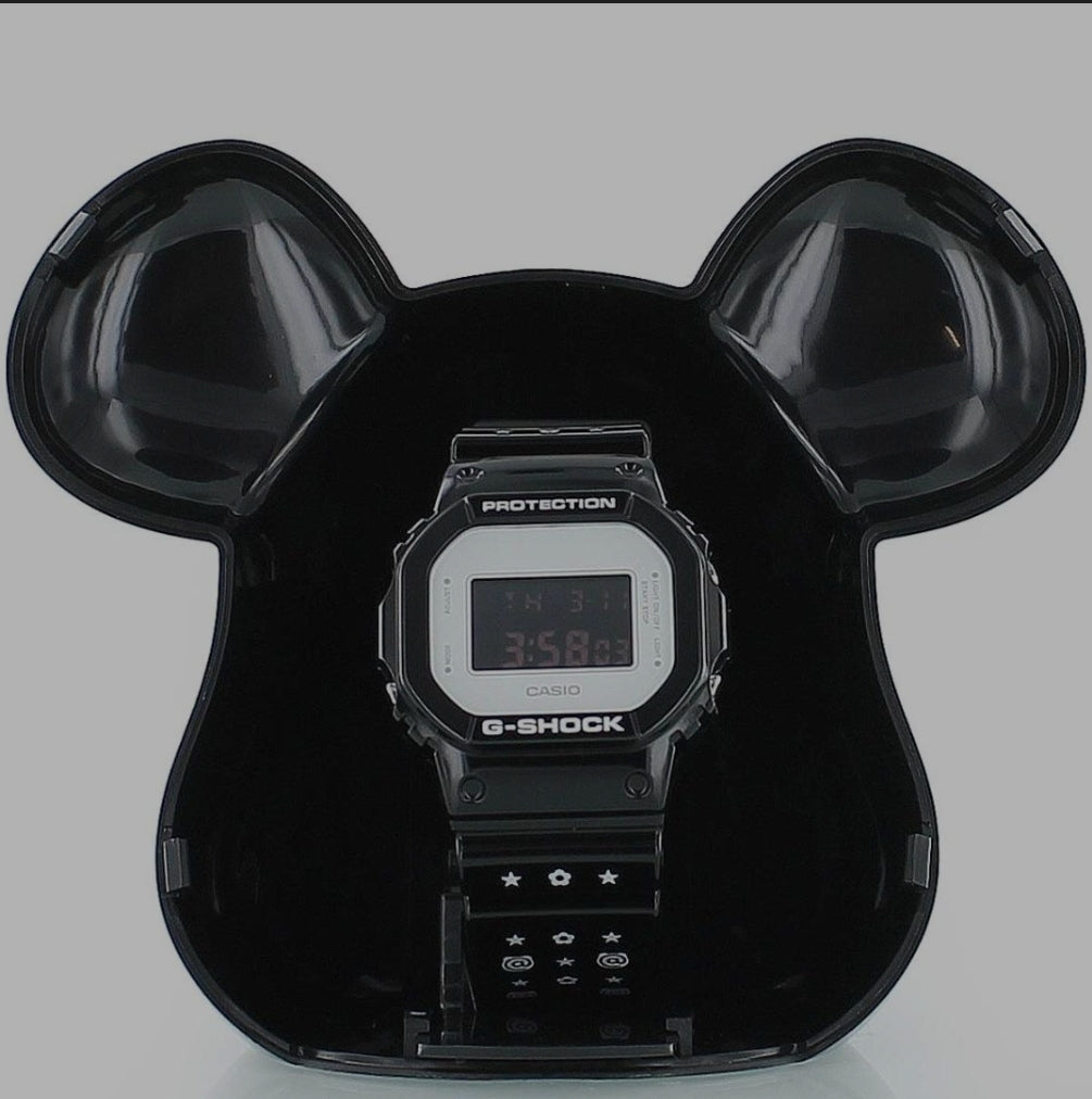 CASIO G-SHOCK 30th Anniversary x MEDICOM TOY BE@RBRICK