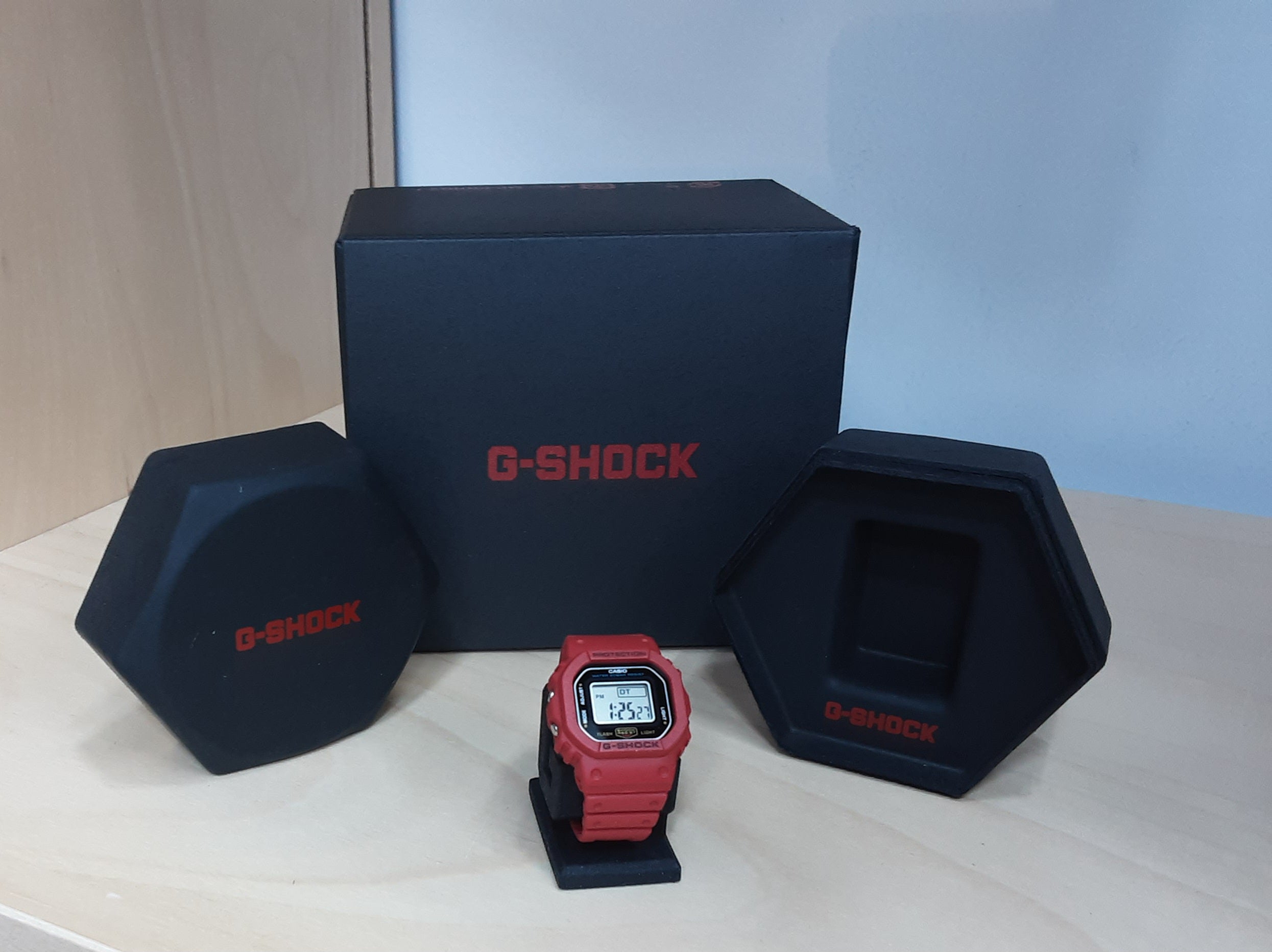 G-SHOCK nano
5600 SERIES
DWN-5600-4