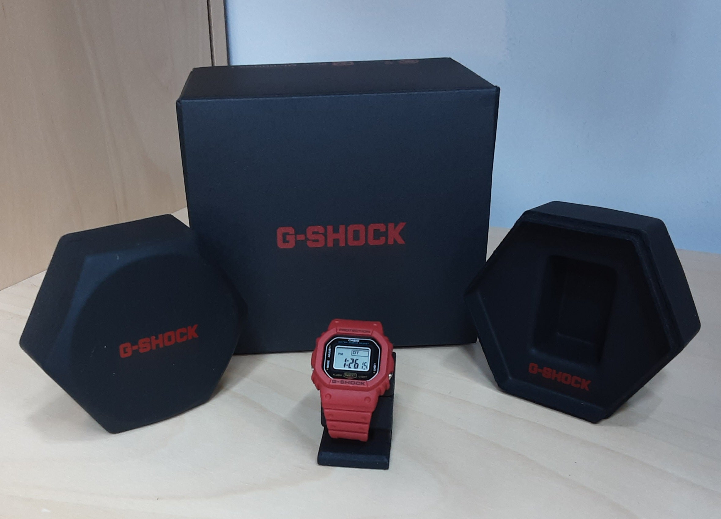G-SHOCK nano
5600 SERIES
DWN-5600-4
